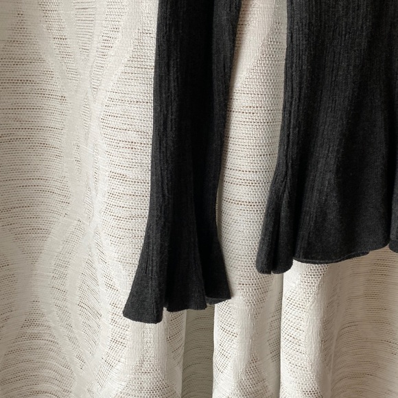 Dark grey sweater - Picture 2 of 5